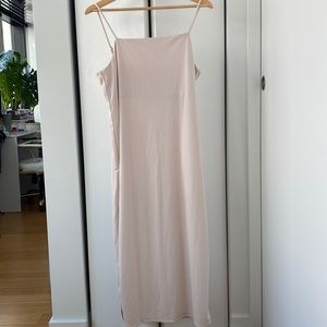 Medium ankle high crème dress